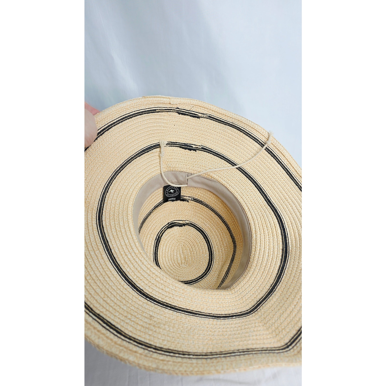 Wallaroo Savannah Wide Brim Sun Hat Beige Black Stripe Paper Braid Packable — image 7 of 8